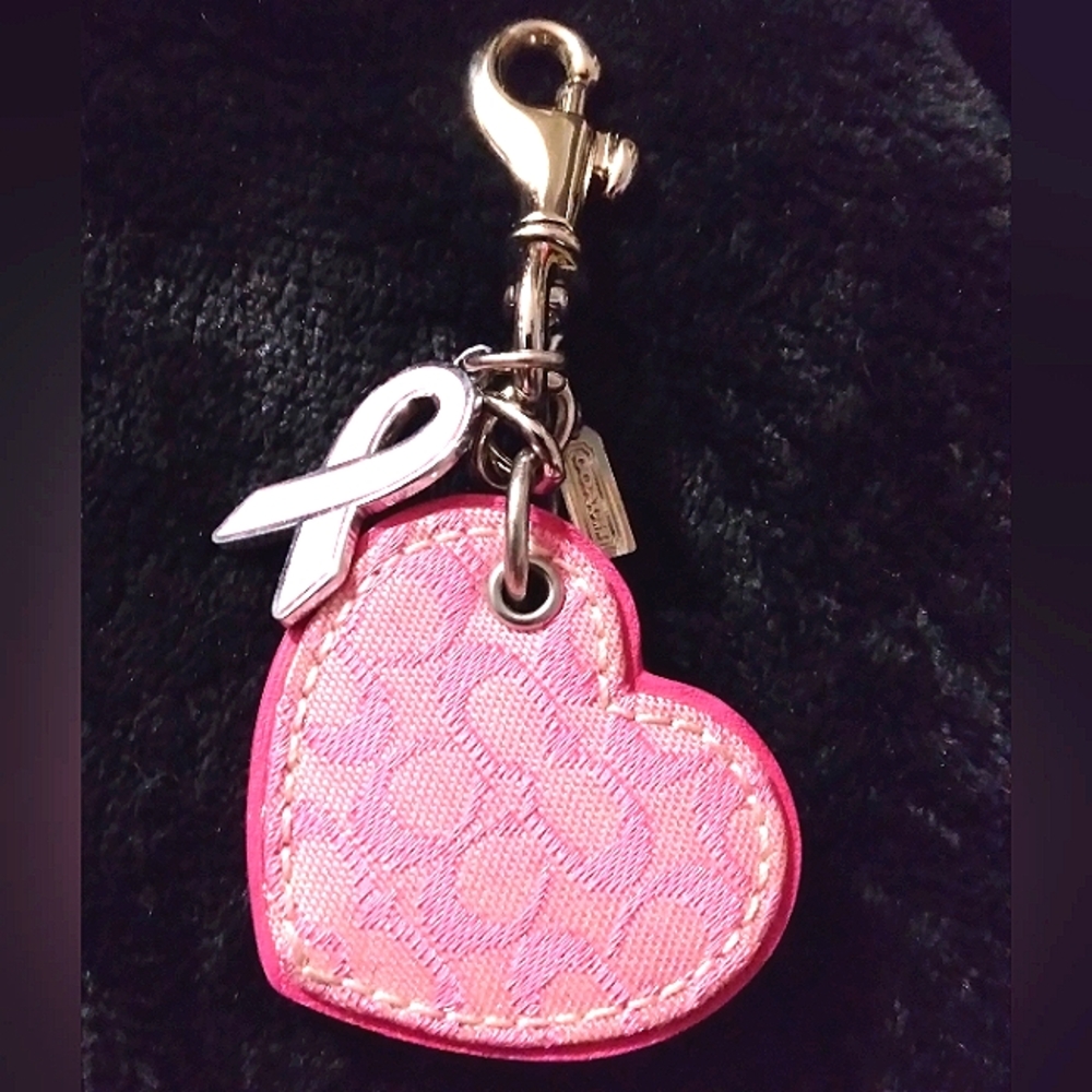 ♡Like New♡ COACH Signature Pink Heart ♥ Breast Cancer Awareness Leather Keyfob♥︎
